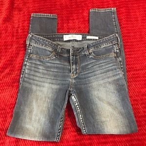 Hollister low rise jeans!🌺🌸